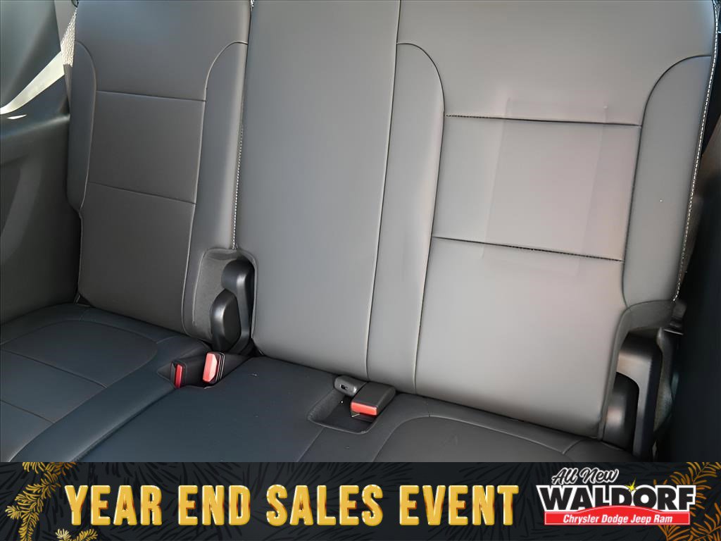 Used 2024 Chevrolet Traverse Premier w/ Redline Edition image 6