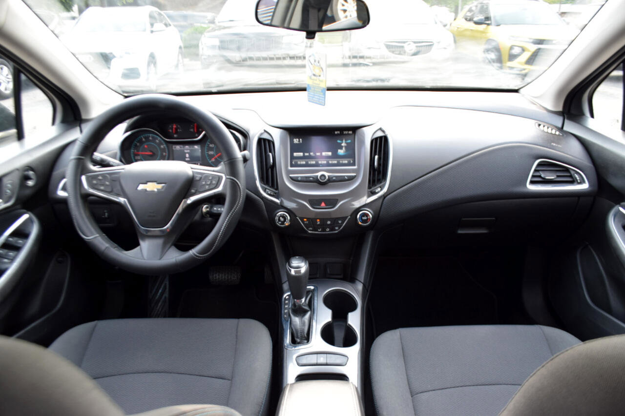 Used 2017 Chevrolet Cruze LT image 11