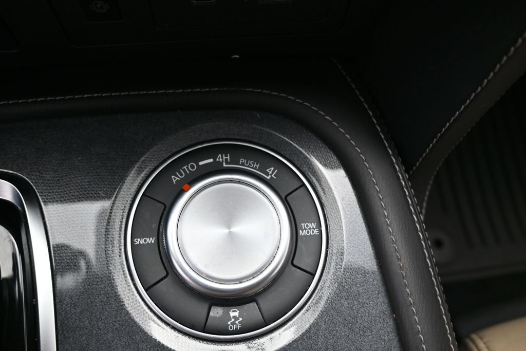 Used 2022 Nissan Armada SV w/ Cargo Package AWD/4WD image 18