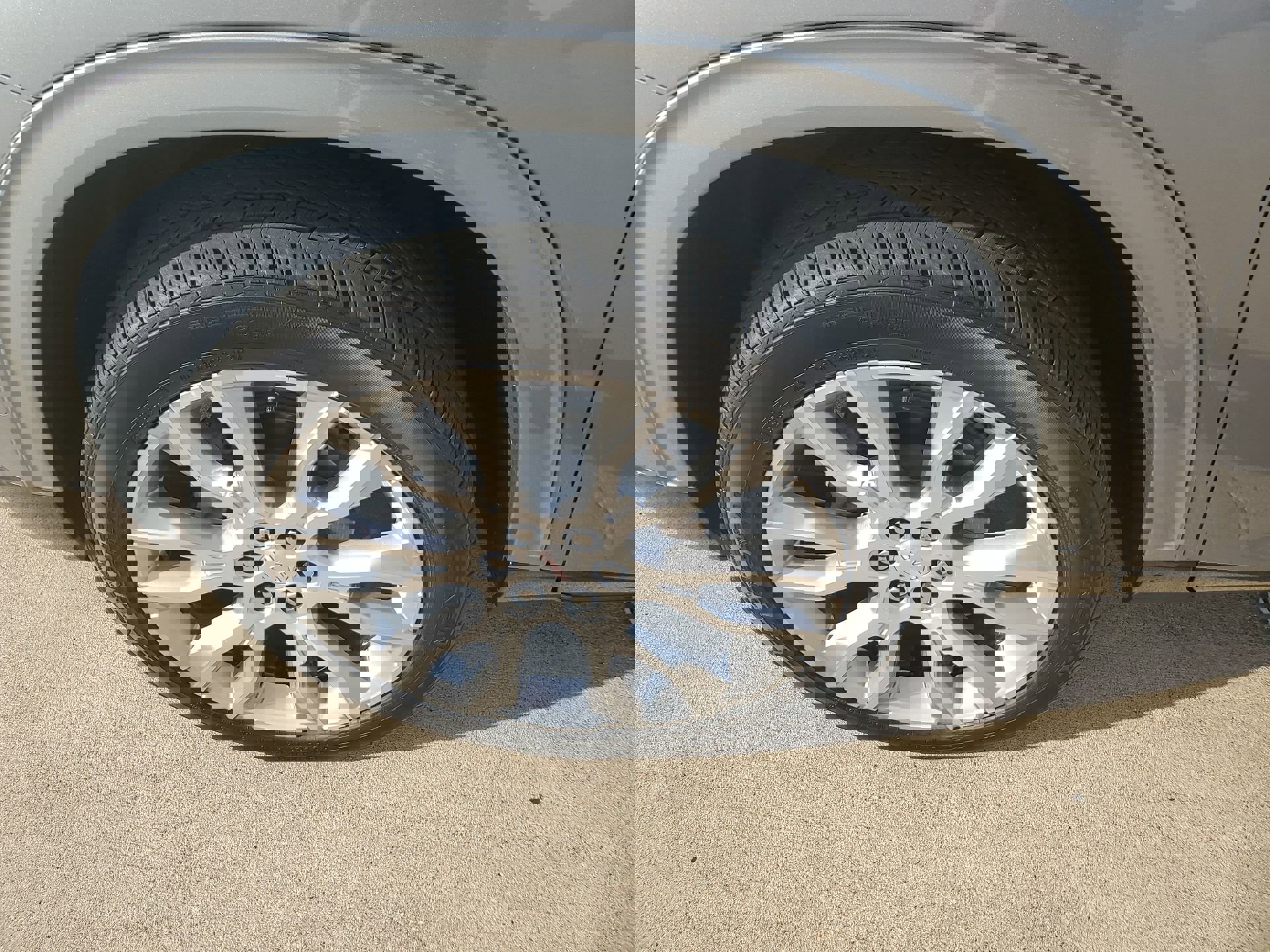 Used 2024 GMC Acadia Denali w/ Super Cruise Package image 40