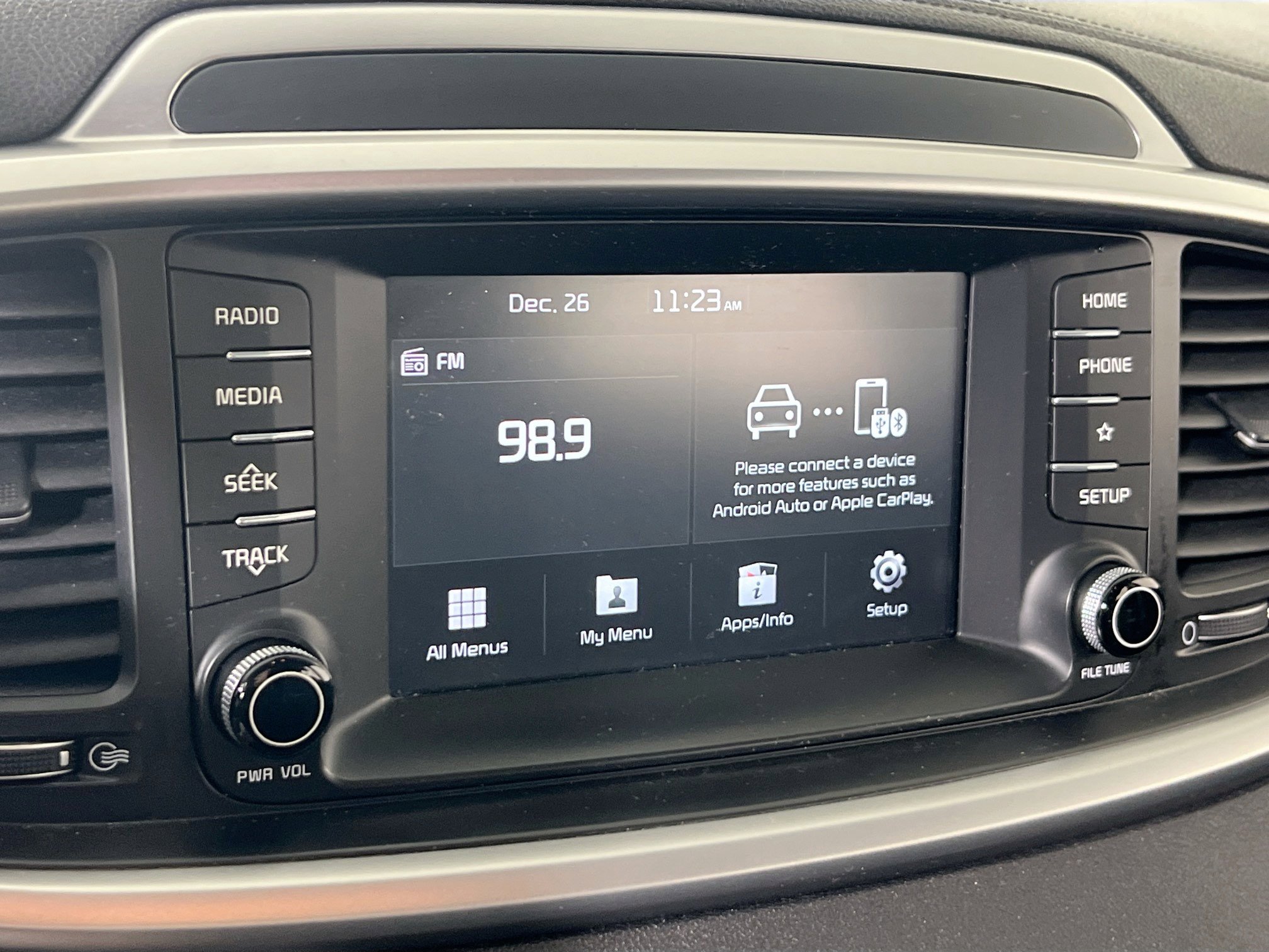 Used 2019 Kia Sorento LX image 14