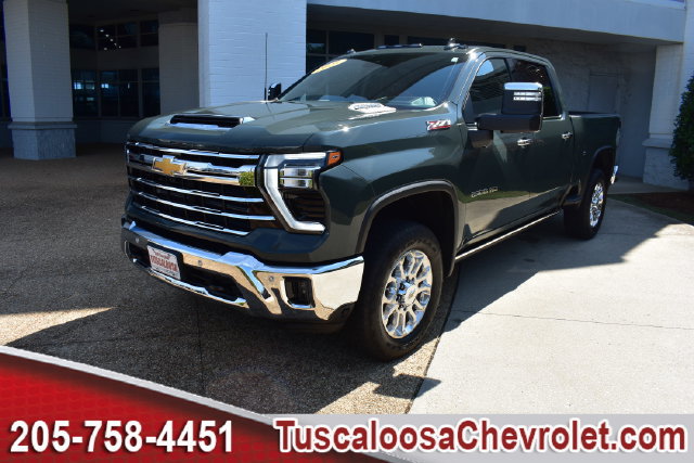 Used 2025 Chevrolet Silverado 2500 LTZ w/ LTZ Premium Package AWD/4WD image 5