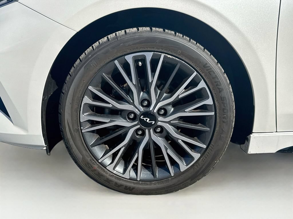 Certified 2023 Kia Forte GT-Line FWD image 29