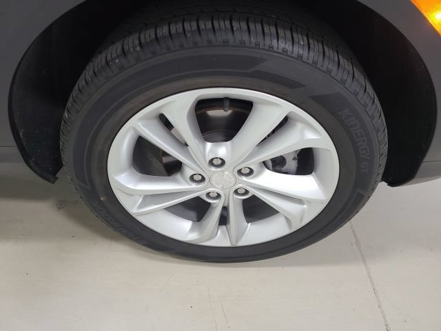Used 2020 Buick Encore GX Preferred w/ Cold Weather Comfort Package FWD image 37