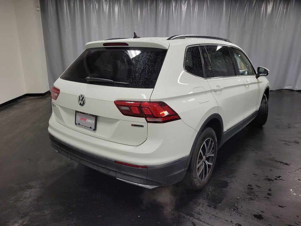 Used 2021 Volkswagen Tiguan SE w/ Panoramic Sunroof Package image 8