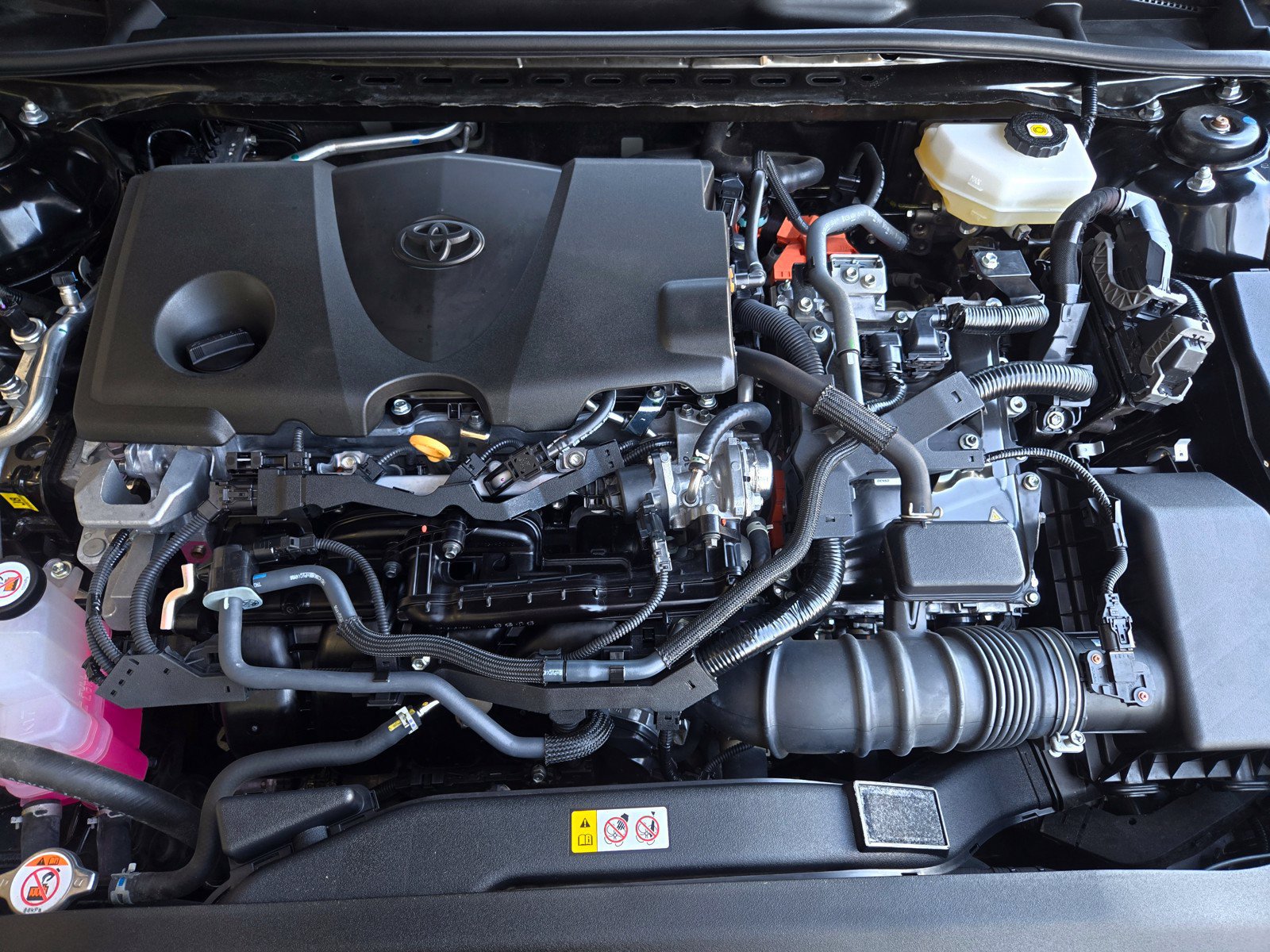 Certified 2025 Toyota Camry SE FWD image 24
