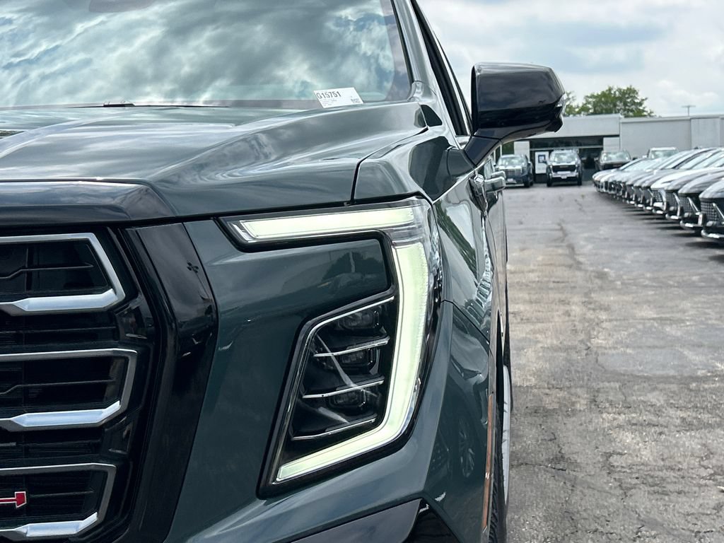 New 2026 GMC Yukon XL AT4 AWD/4WD image 11