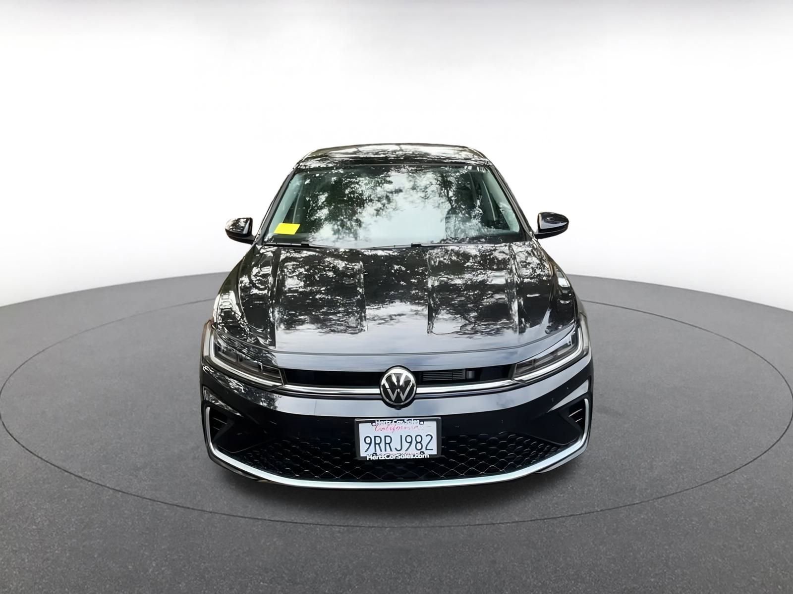 Used 2025 Volkswagen Jetta SE image 4