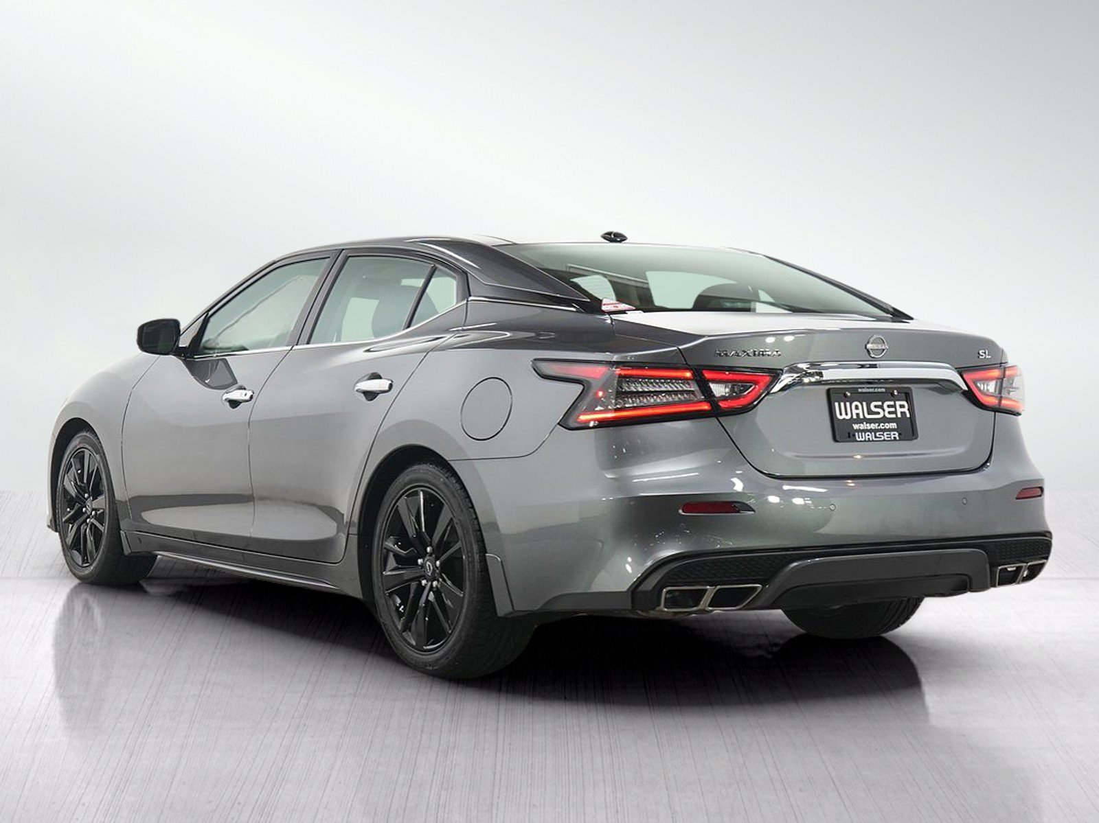 Used 2023 Nissan Maxima SL FWD image 3
