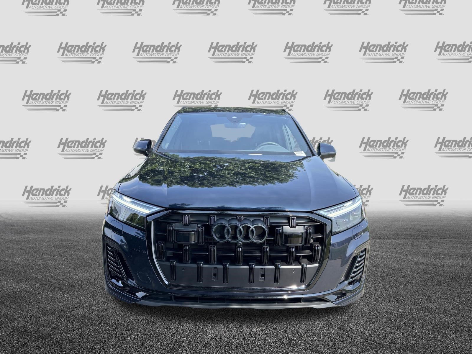 Certified 2025 Audi Q7 2.0T Premium Plus w/ Convenience Plus Package AWD/4WD image 3