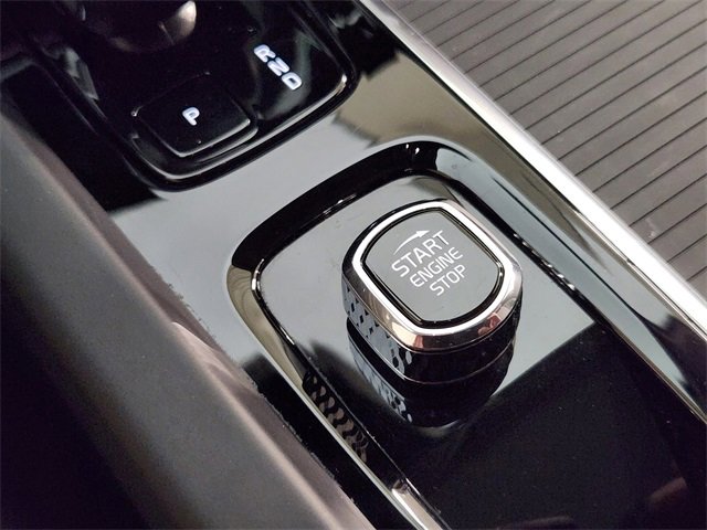 Used 2024 Volvo S60 B5 Core image 21