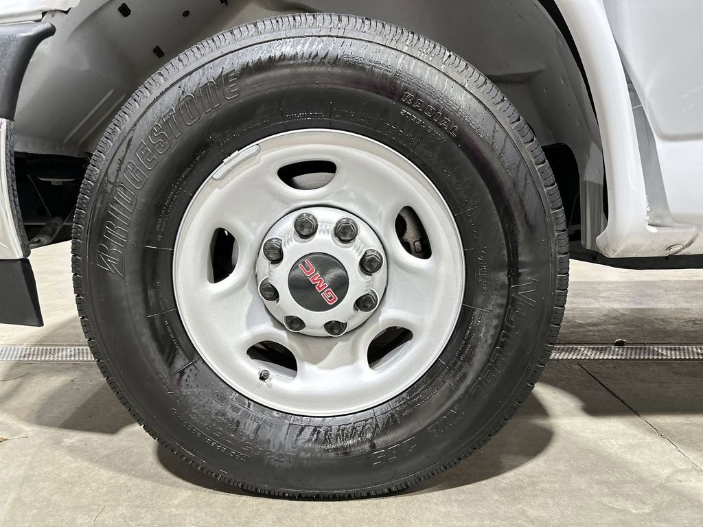 Used 2024 GMC Savana 2500 w/ Driver Convenience Package image 28