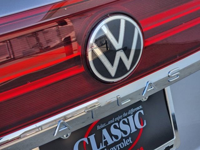 Used 2024 Volkswagen Atlas Cross Sport SE image 9
