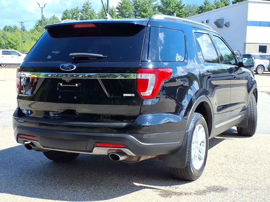 Certified 2019 Ford Explorer XLT w/ Equipment Group 202A AWD/4WD image 4