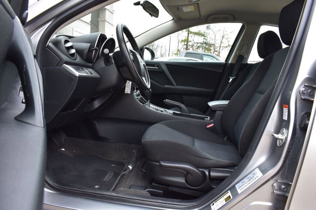Used 2011 MAZDA MAZDA3 i Touring image 14