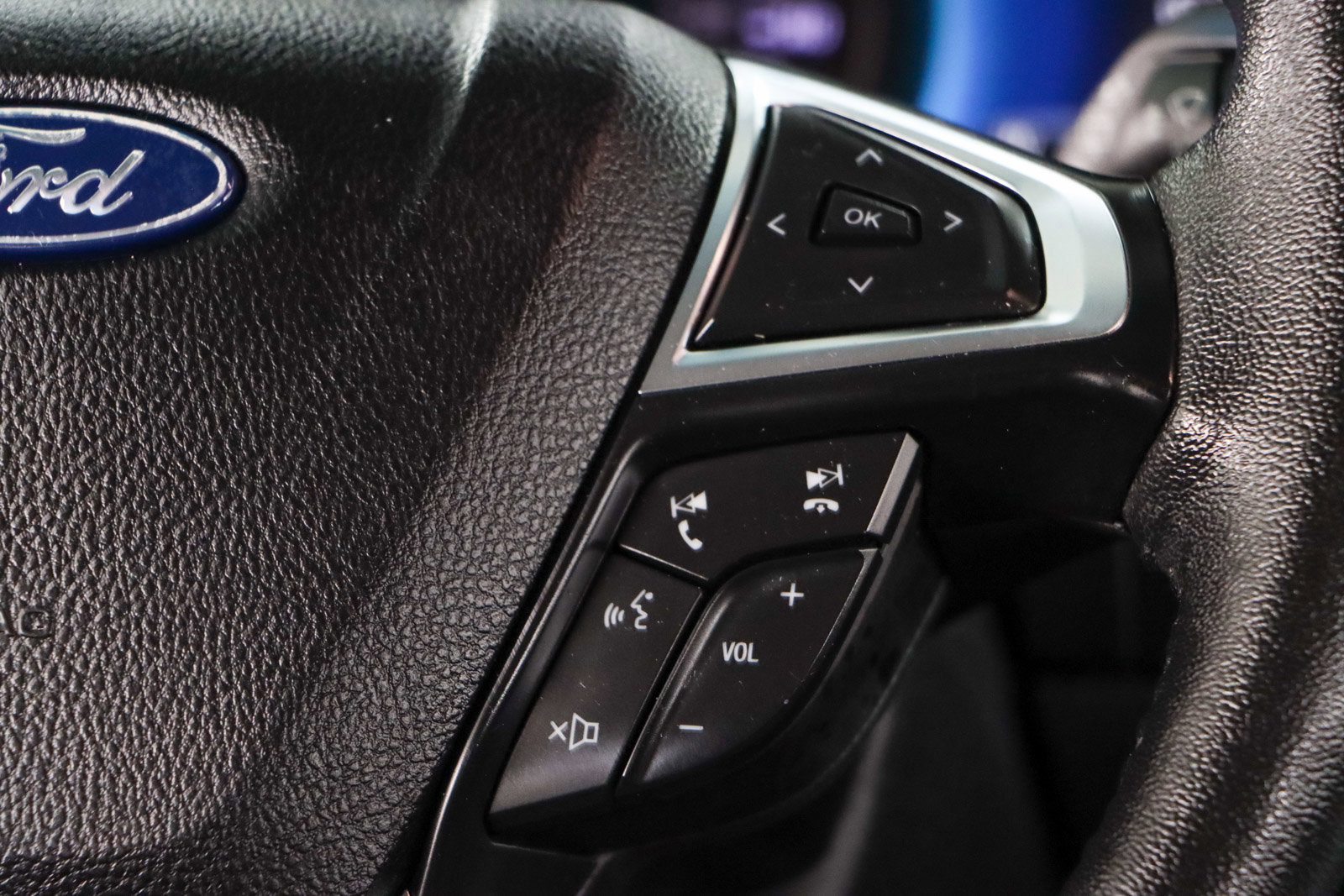 Used 2021 Ford Edge Titanium image 14