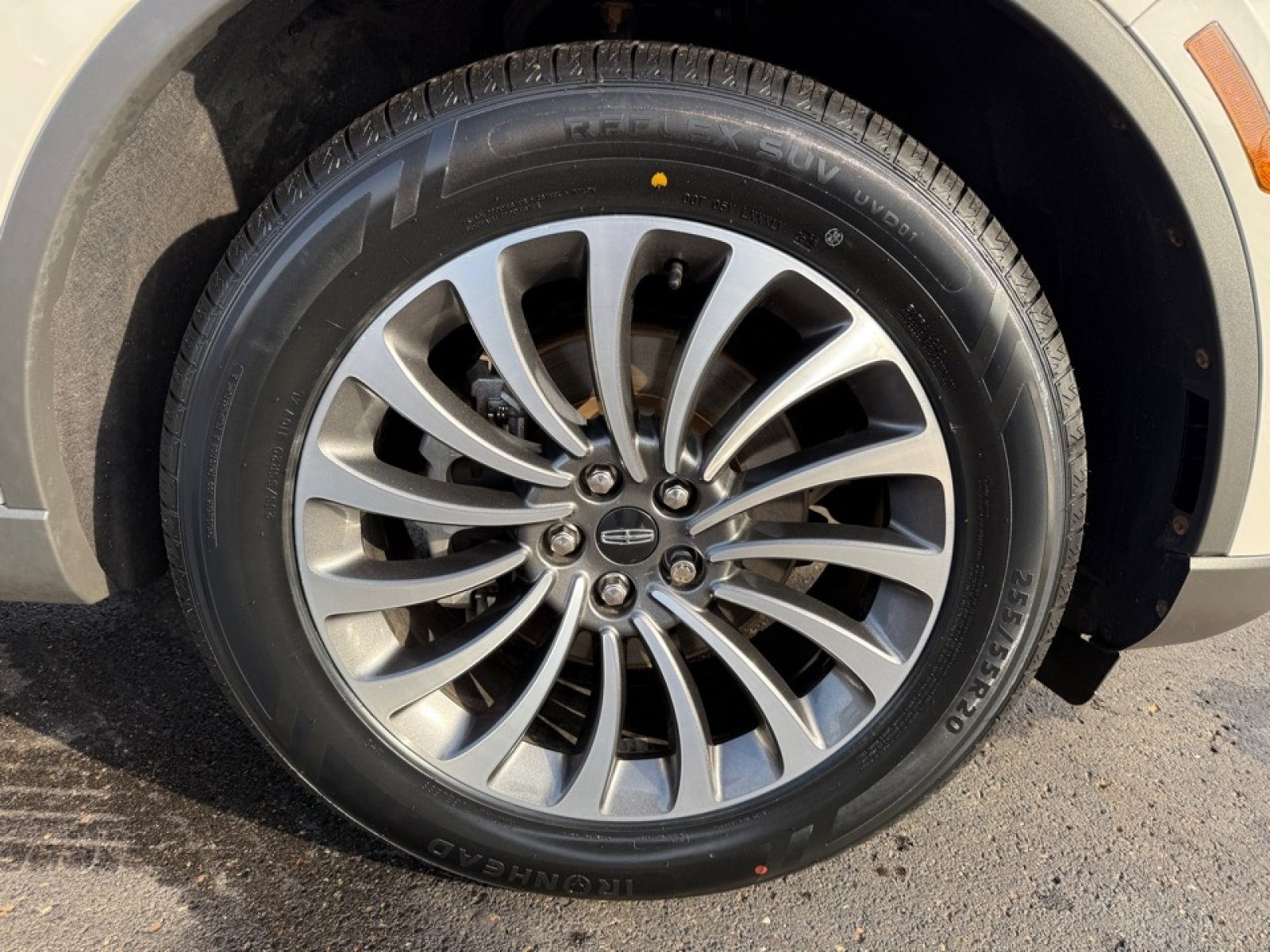 Used 2021 Lincoln Aviator Reserve image 41