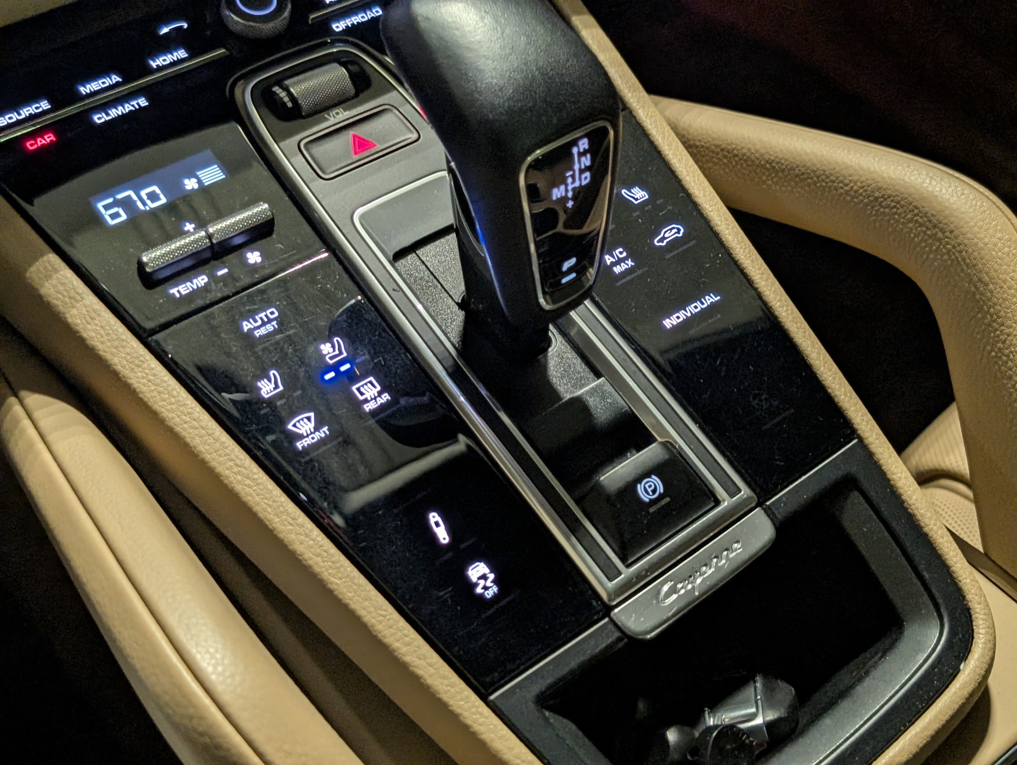 Certified 2022 Porsche Cayenne E-Hybrid image 41