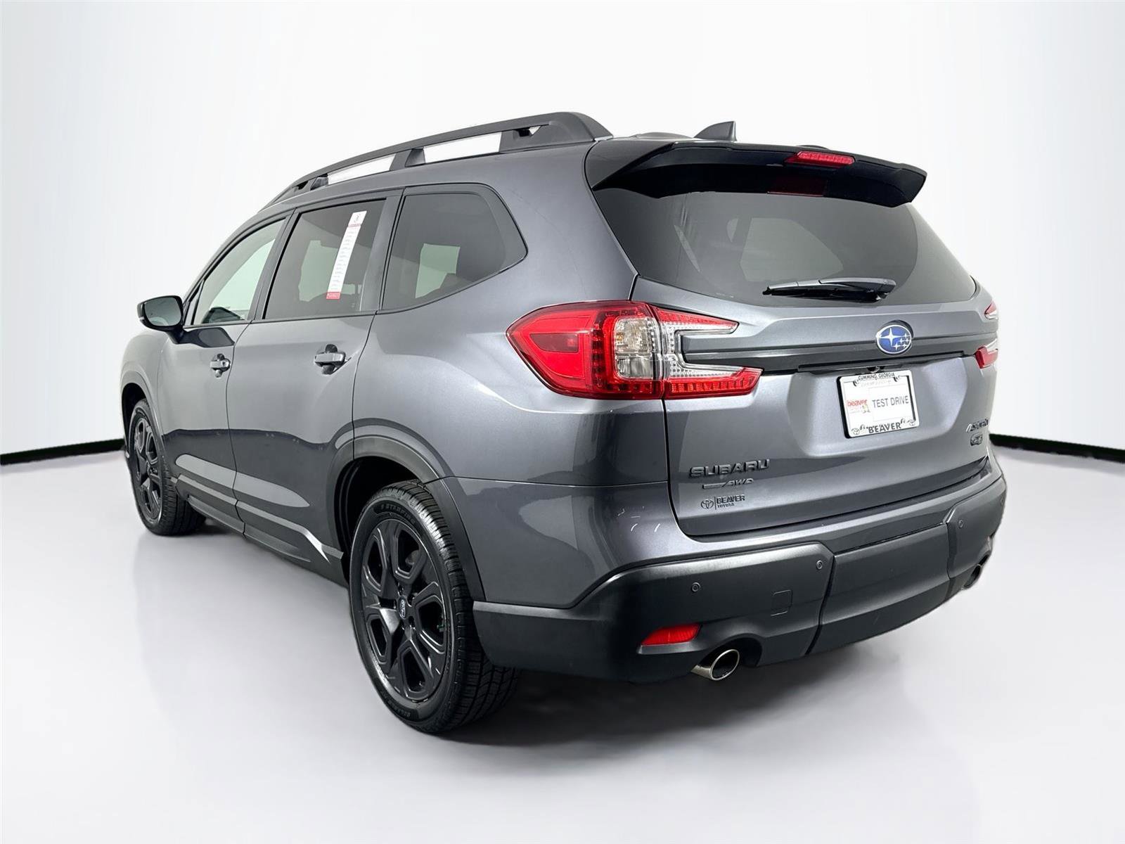 Used 2024 Subaru Ascent Onyx Edition image 8