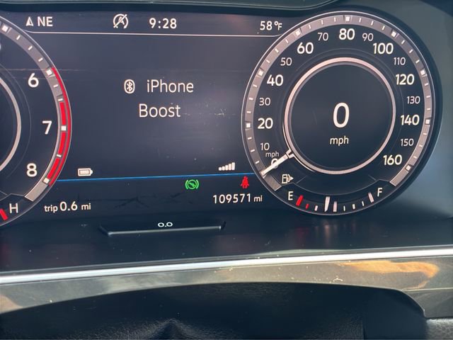 Used 2019 Volkswagen Tiguan SEL R-Line AWD/4WD image 14