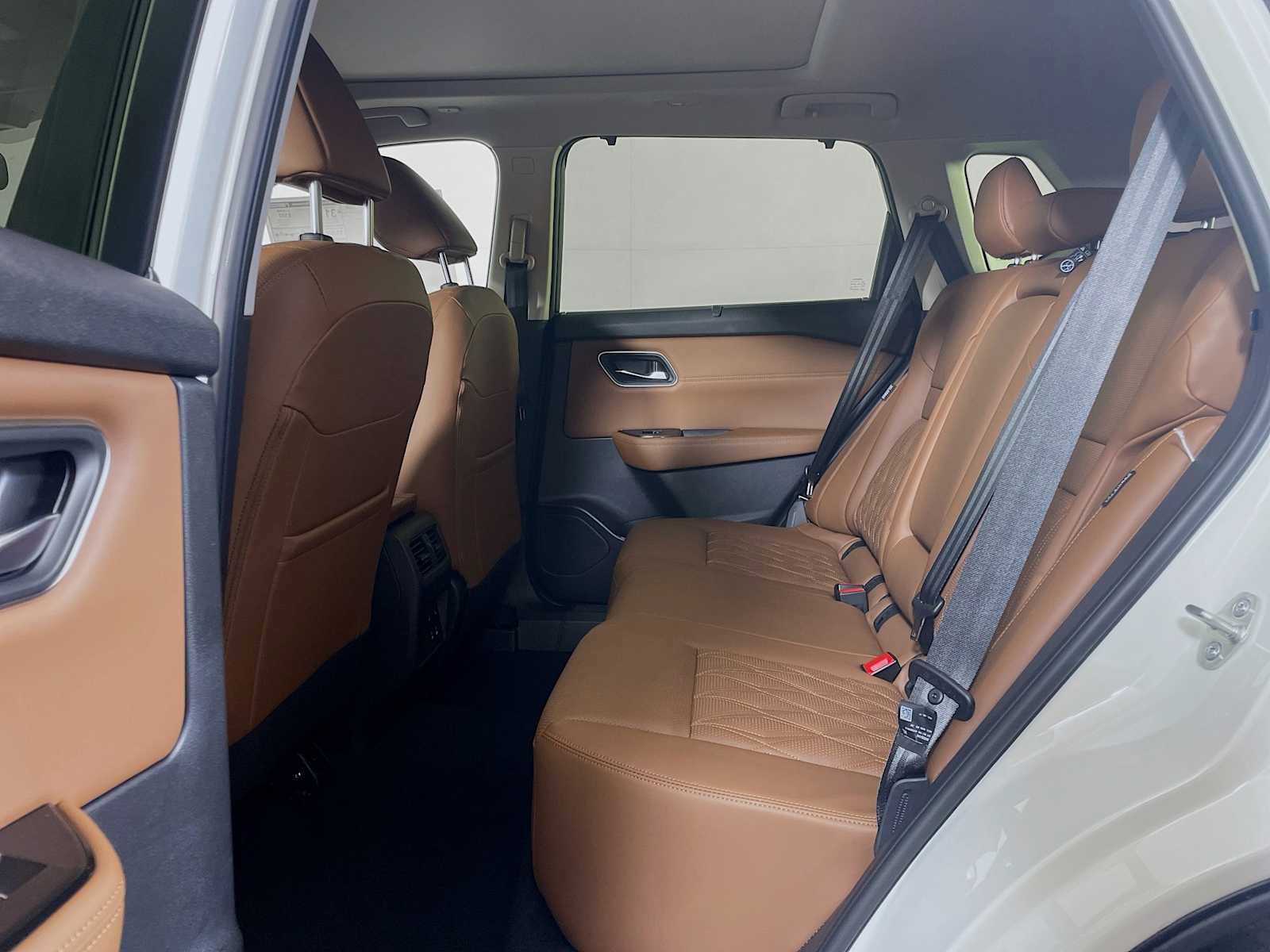New 2026 Nissan Rogue Platinum image 5