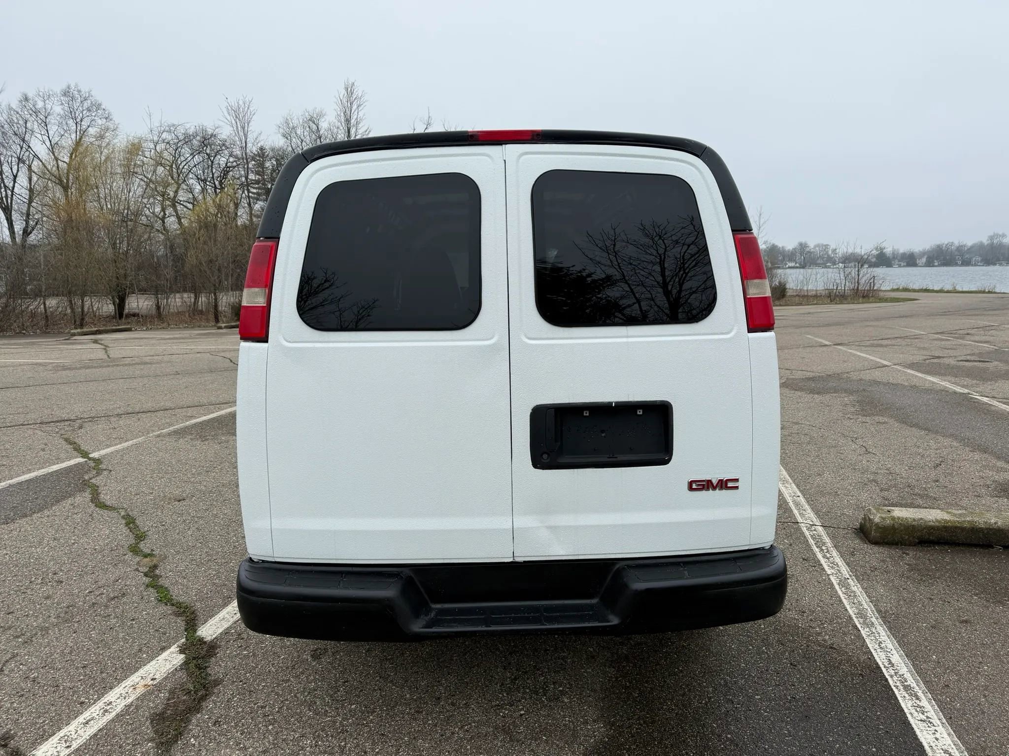 Used 2012 GMC Savana 2500 RWD image 6