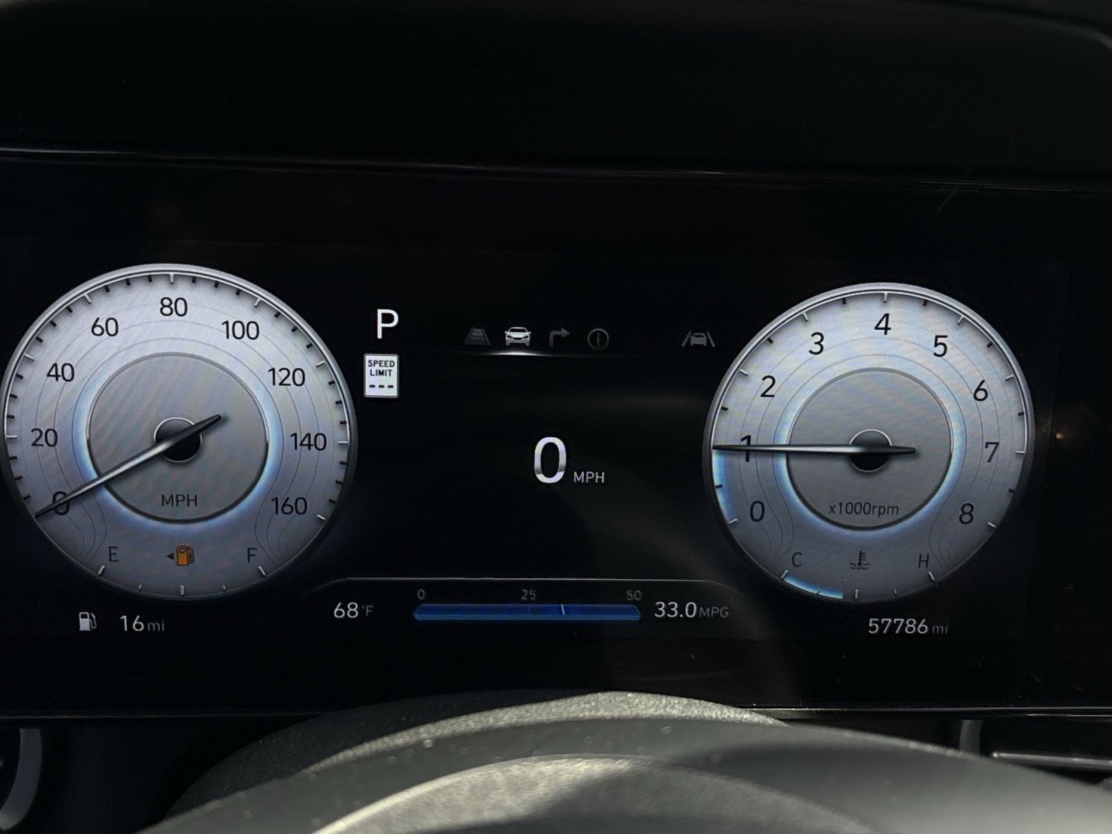 Certified 2025 Hyundai Elantra Limited FWD image 17