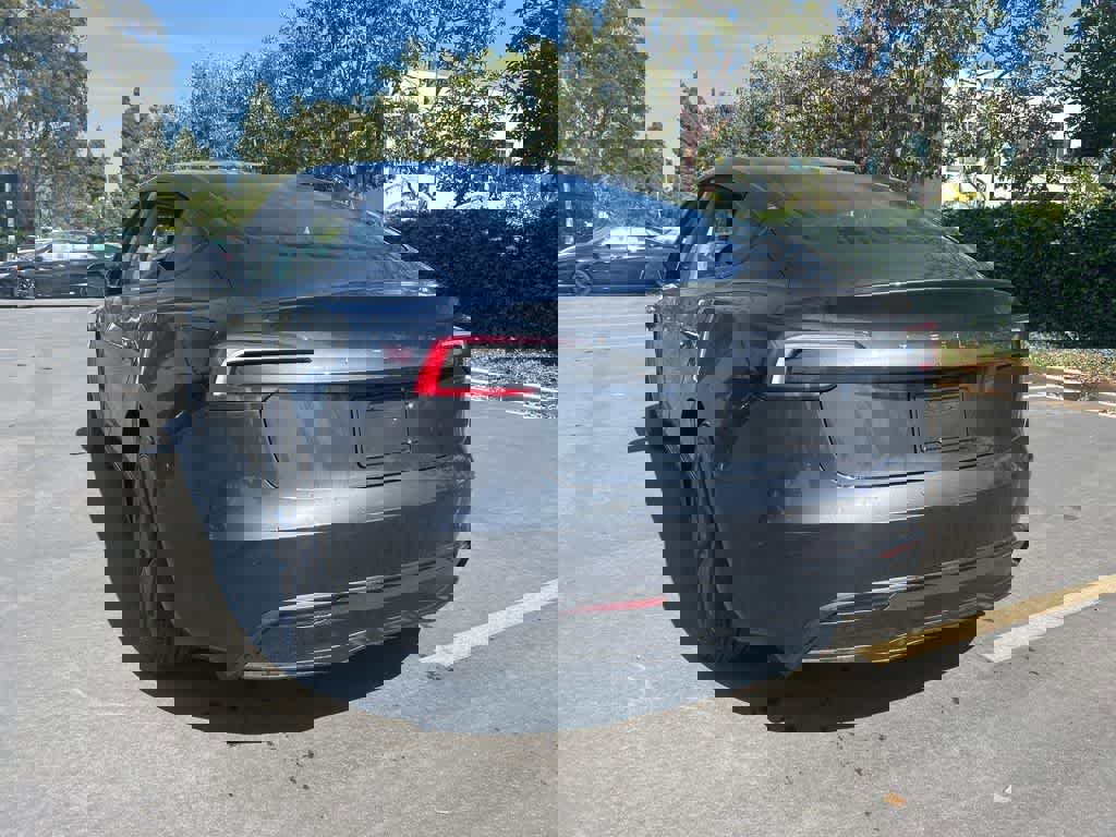 Used 2025 Tesla Model 3 Long Range image 4