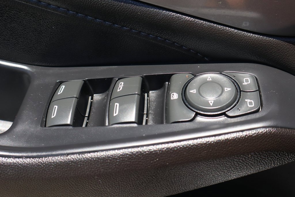 Used 2022 Chevrolet Traverse LT image 16