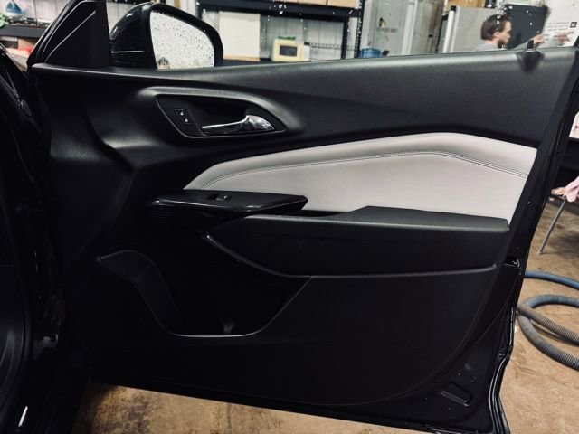 Used 2025 Chevrolet Trax LT image 13