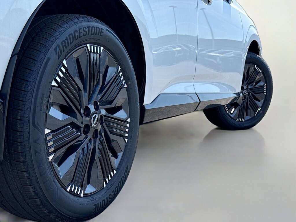 New 2026 Nissan Murano Platinum w/ Cargo Package AWD/4WD image 13