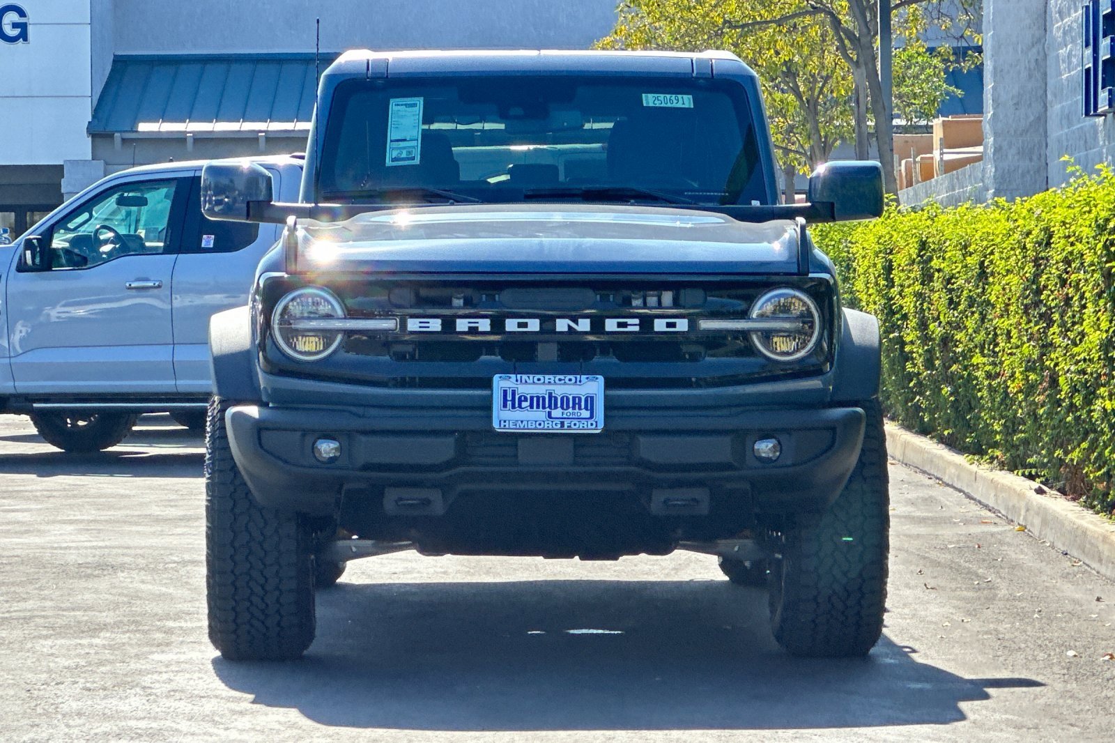 New 2025 Ford Bronco Outer Banks w/ Sasquatch Package image 9