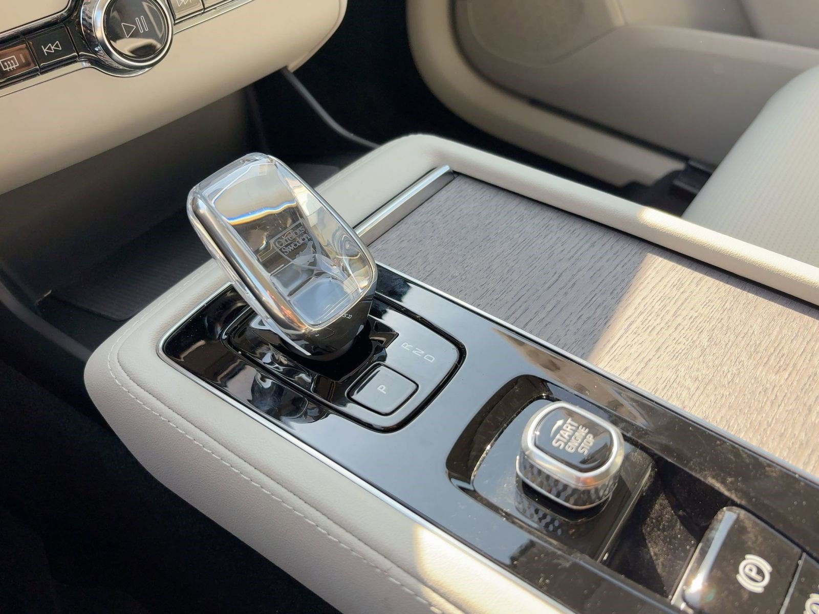 New 2026 Volvo XC90 T8 Ultra w/ Protection Package Premier image 15