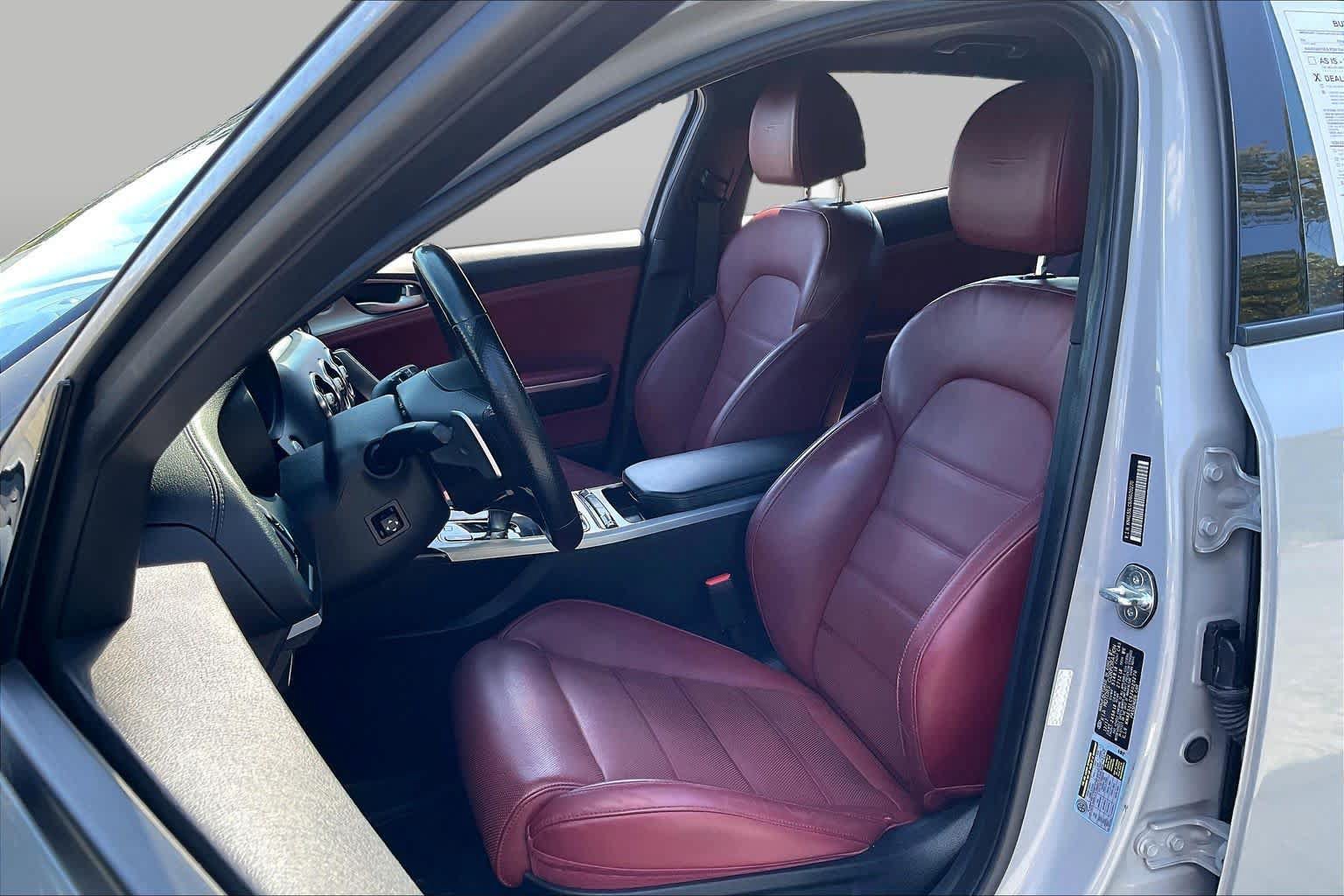 Used 2018 Kia Stinger GT2 AWD/4WD image 7