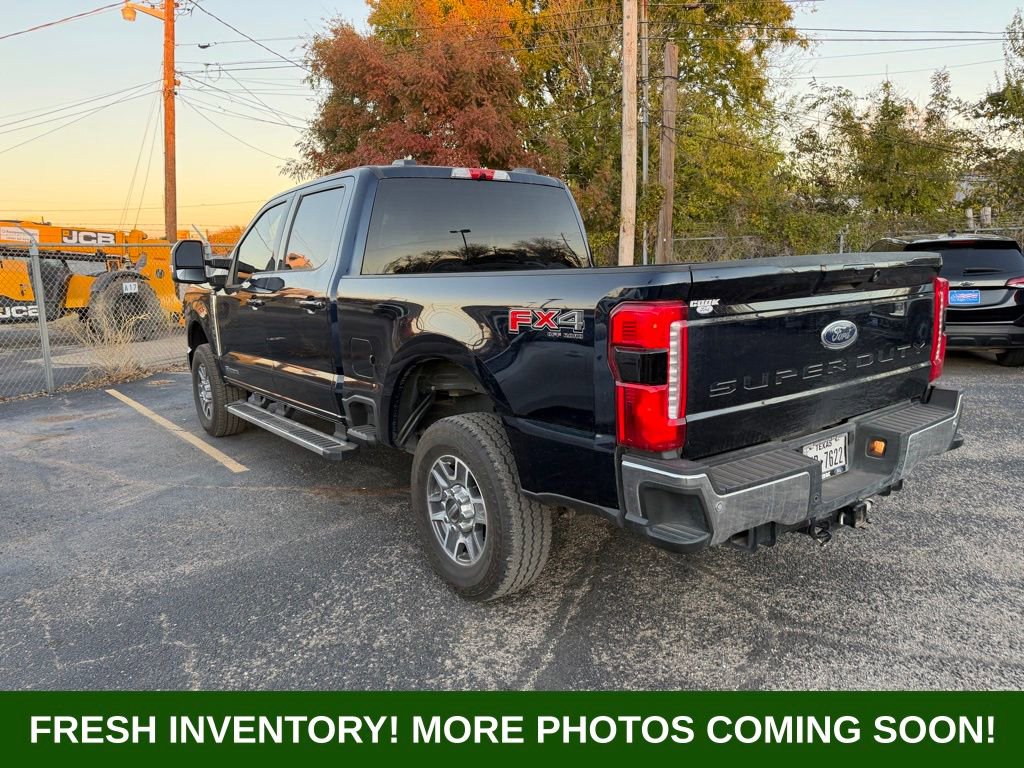 Used 2025 Ford F250 Lariat w/ FX4 Off-Road Package image 4