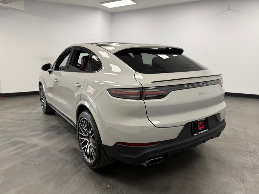 Used 2022 Porsche Cayenne Coupe AWD/4WD image 4