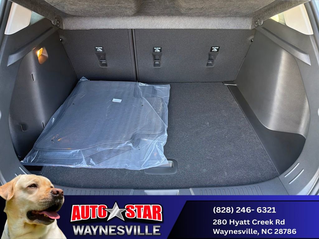 New 2025 Chevrolet Trax LT w/ LT Convenience Package image 5