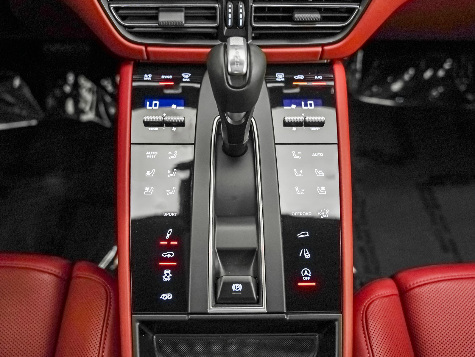 Certified 2025 Porsche Macan GTS image 20