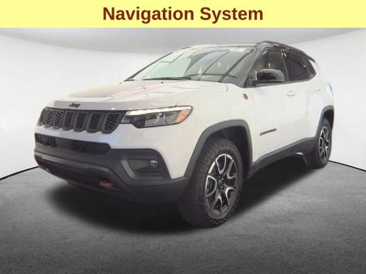 Used 2025 Jeep Compass Trailhawk w/ Trailhawk Elite Group AWD/4WD image 4
