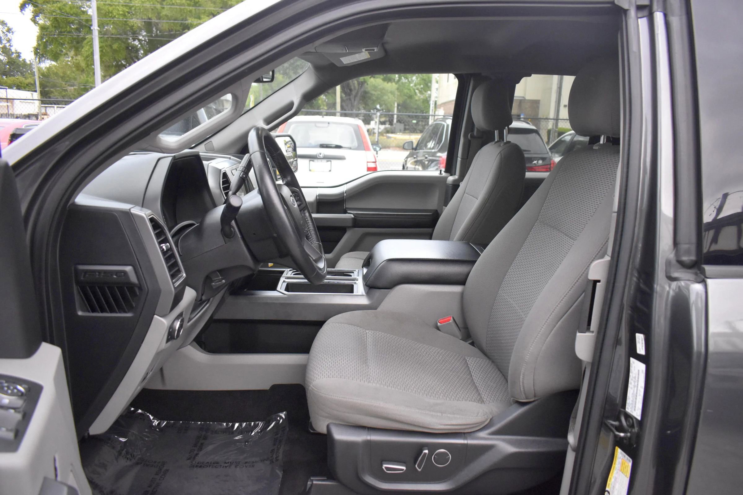 Used 2017 Ford F150 XLT w/ Equipment Group 302A Luxury RWD image 14