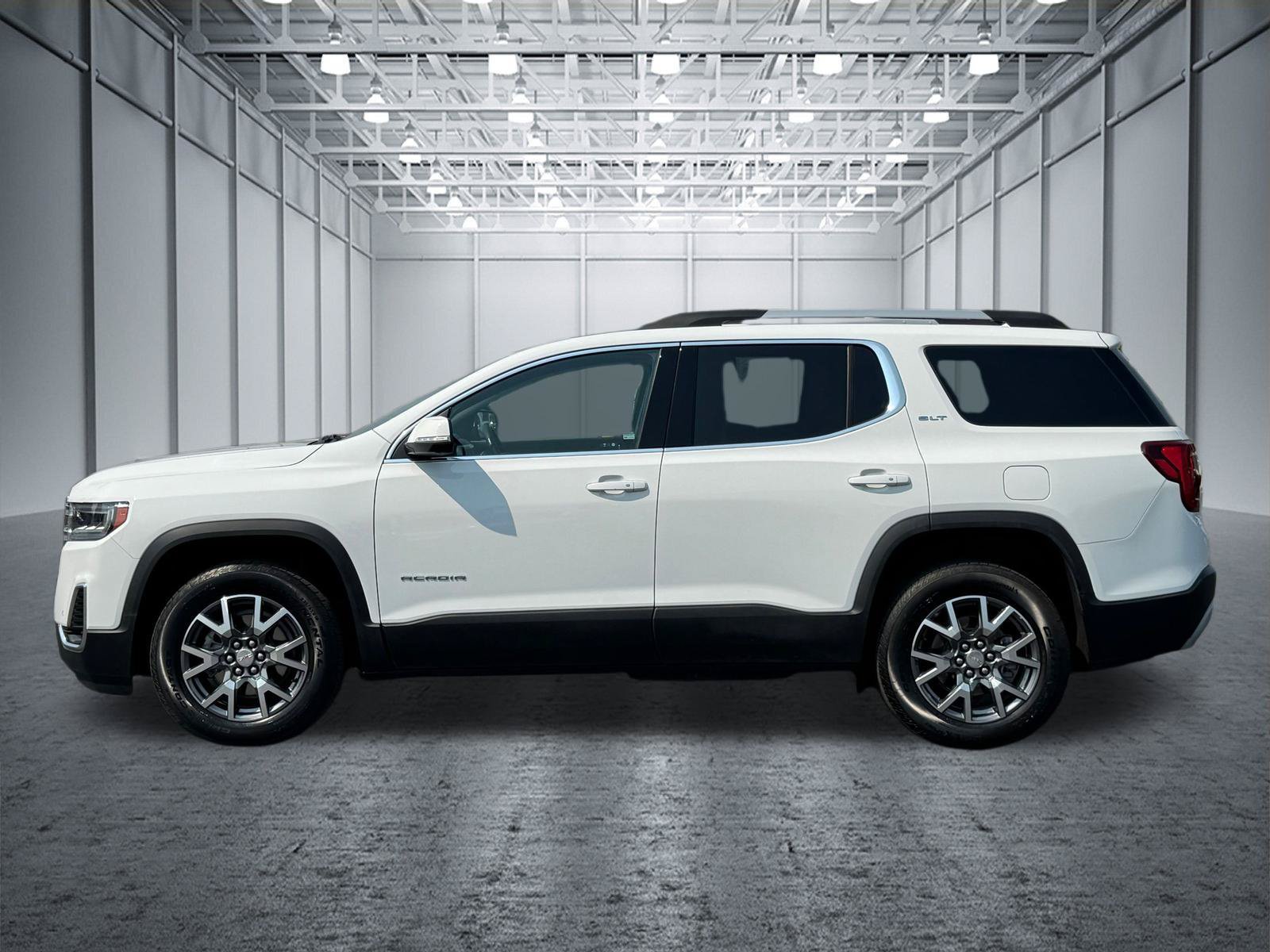 Used 2022 GMC Acadia SLT w/ Technology Package AWD/4WD image 7