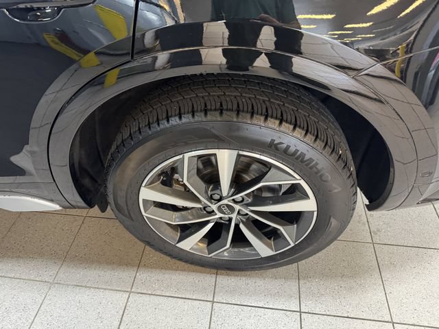 Certified 2023 Audi Q5 2.0T Prestige w/ Prestige Package AWD/4WD image 9