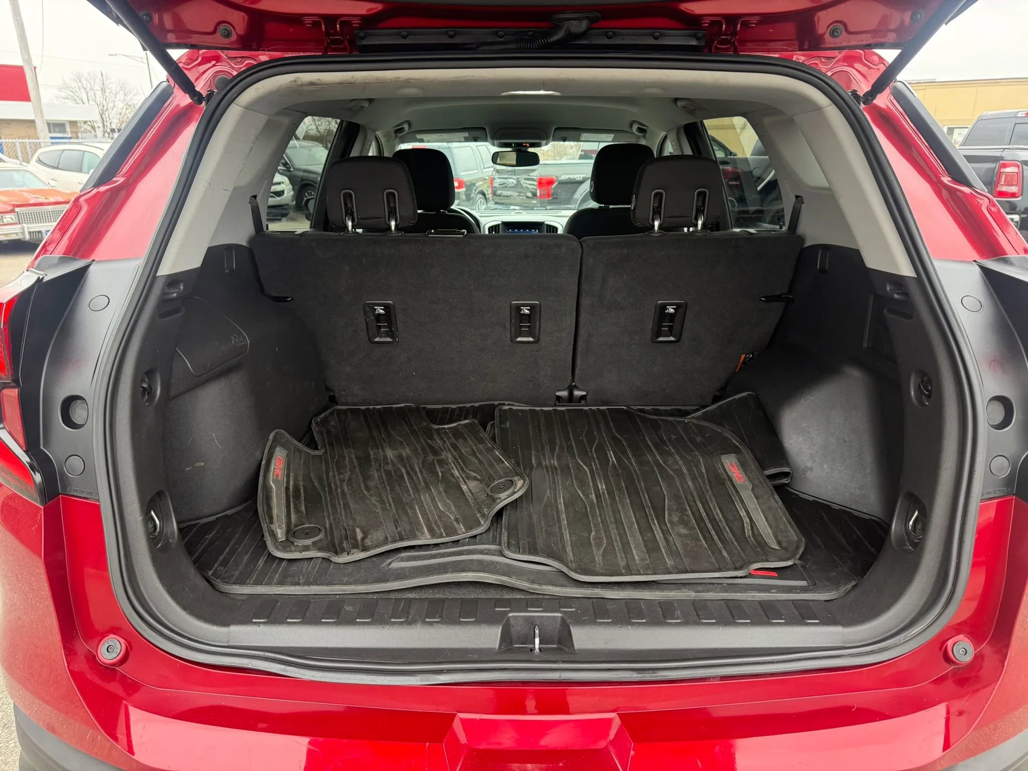 Used 2019 GMC Terrain SLE w/ Driver Convenience Package FWD image 24