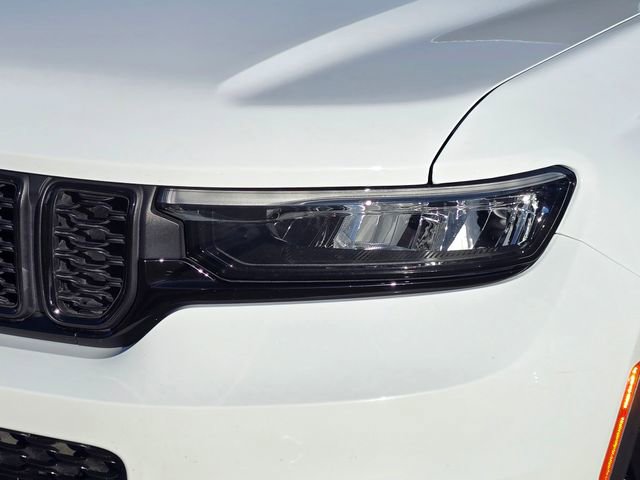 Certified 2024 Jeep Grand Cherokee L Altitude image 32