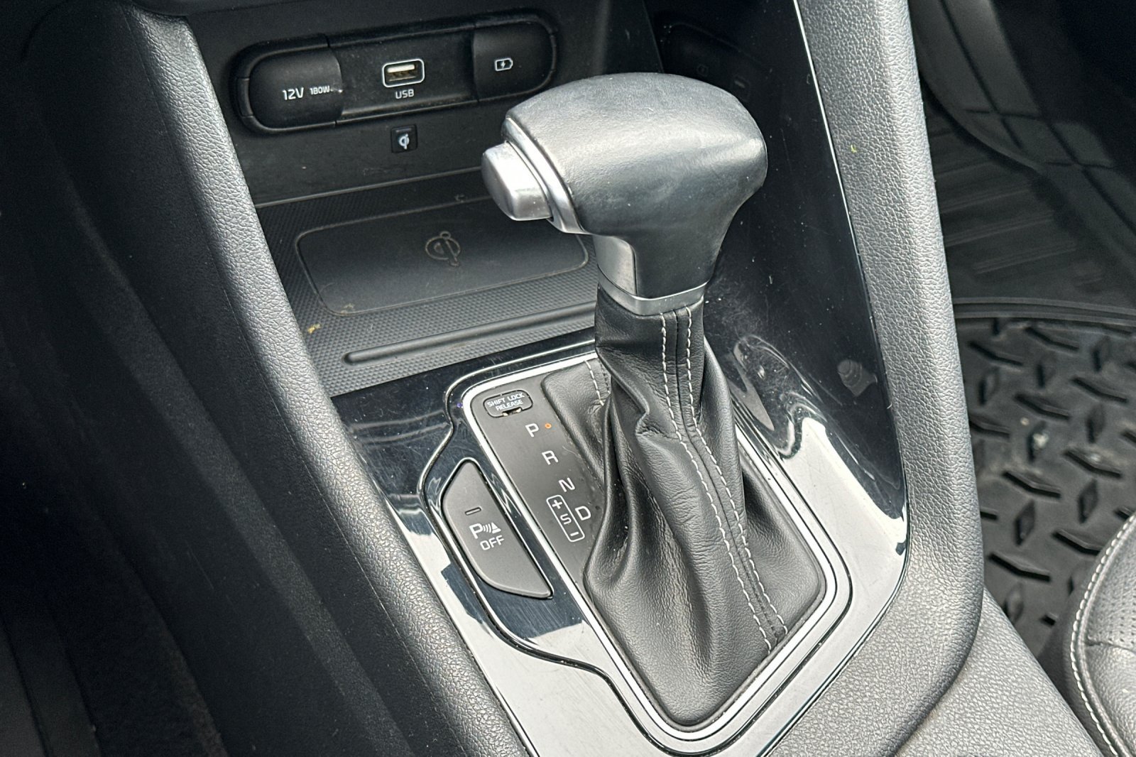 Certified 2022 Kia Niro EX Premium FWD image 26