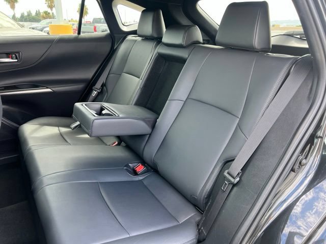 Used 2023 Toyota Venza Nightshade AWD/4WD image 18