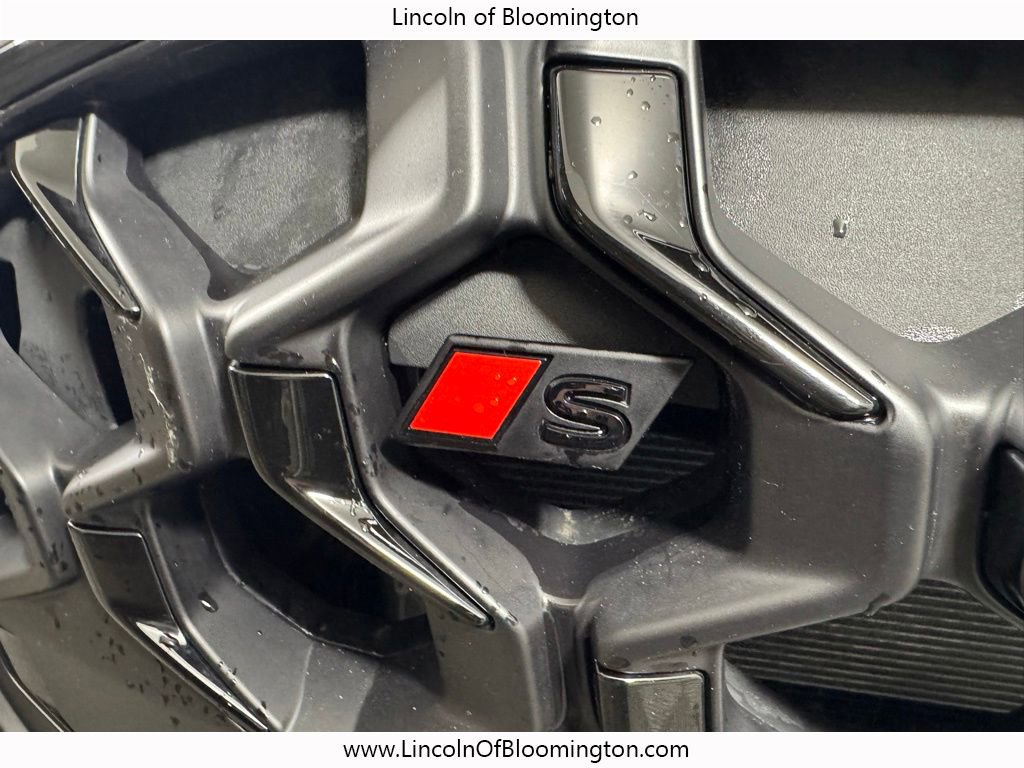 Used 2025 Audi SQ5 Prestige w/ Prestige Package image 11