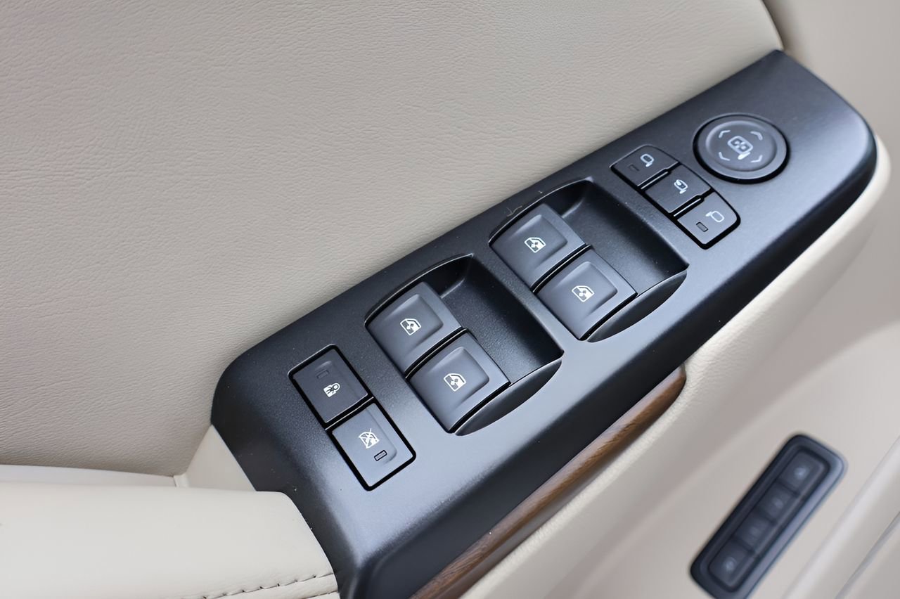 Used 2019 GMC Yukon Denali w/ Denali Ultimate Package RWD image 10