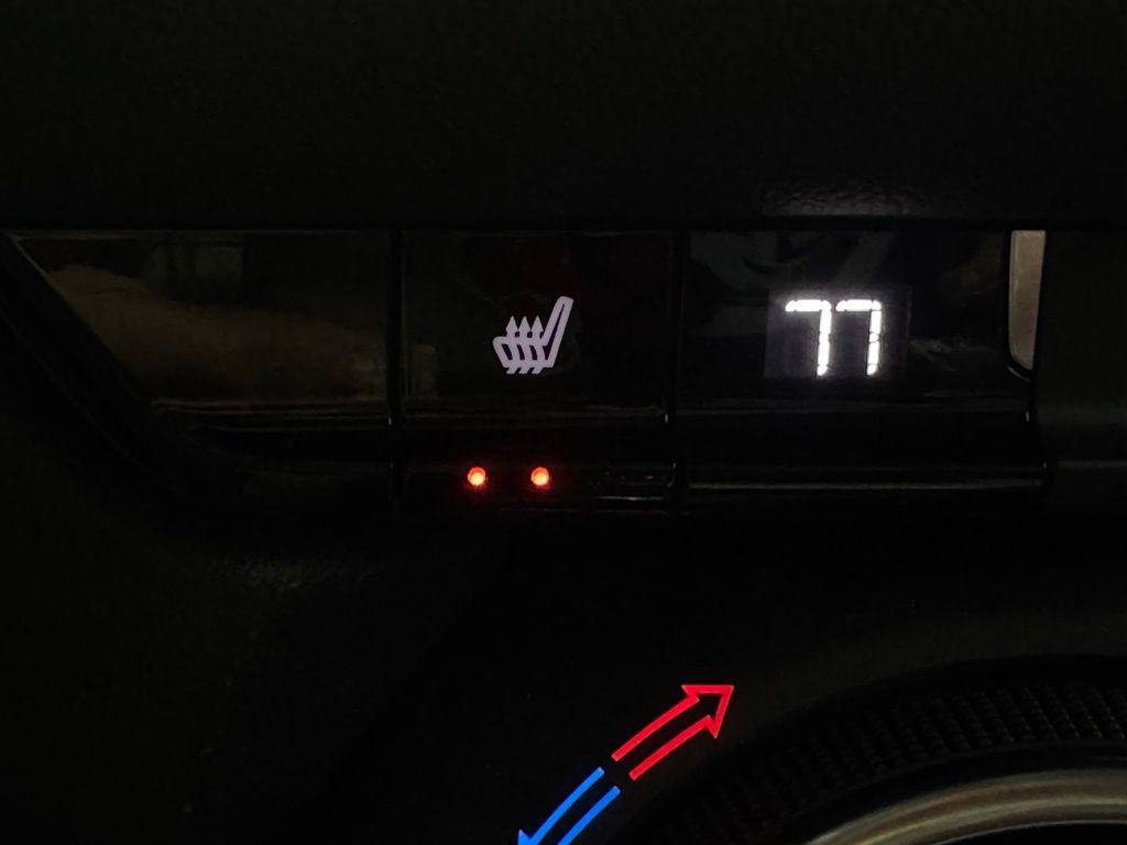 Used 2024 Chevrolet Blazer LT w/ Midnight/Sport Edition image 5