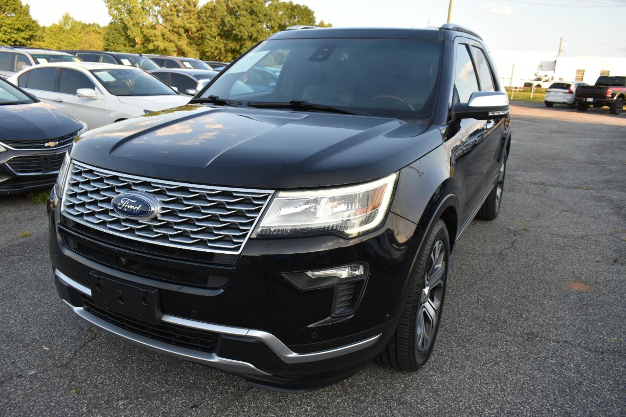 Used 2019 Ford Explorer Platinum AWD/4WD image 2